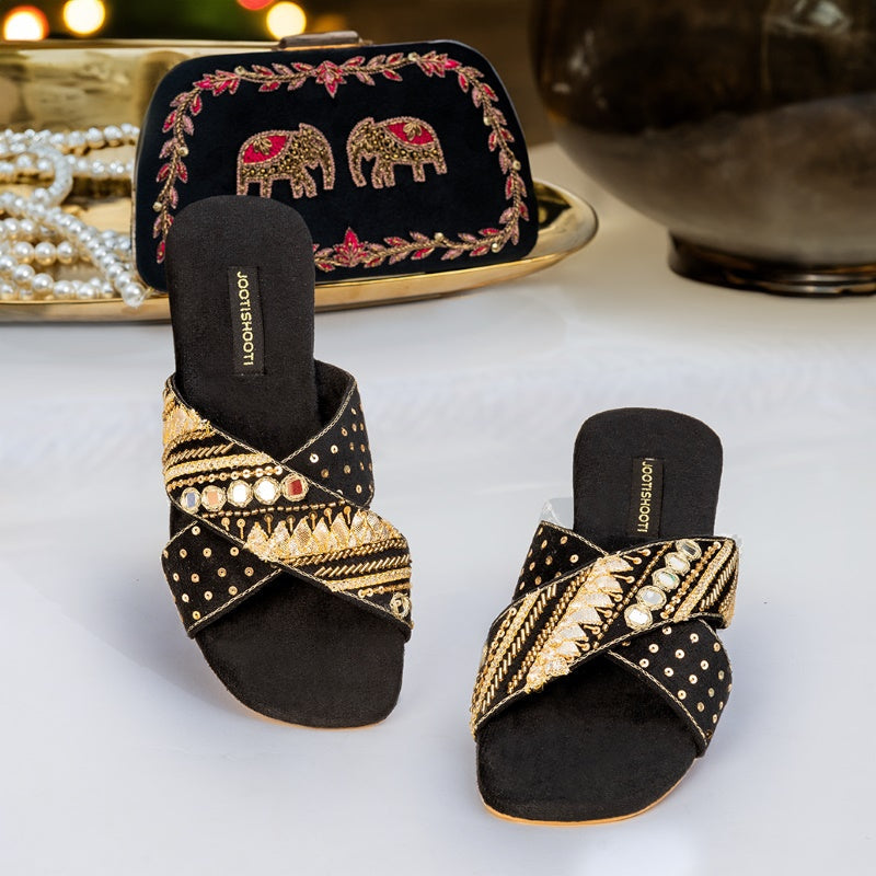 Ronak Slides (Black) - Jooti Shooti
