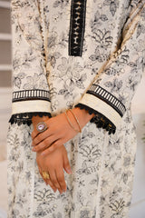 3 Pc Embroidered Lawn Suit
