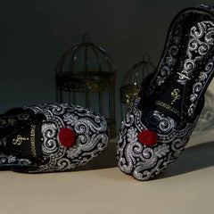 Naqsh-e-Chandi (Red Pompom)