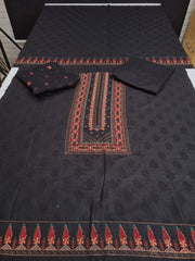 MD 02 - Embroidered Lawn 3P