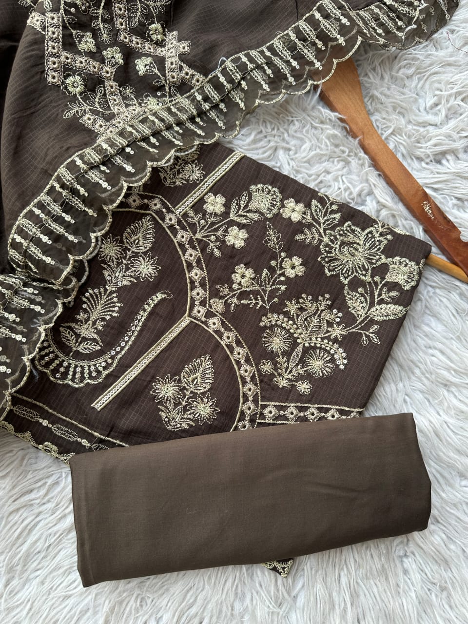 NU9 - Nureh Unstitched Embroidered Doriya 3P