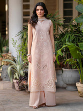 EM-002 | 3 PC Embroidered Luxury Lawn