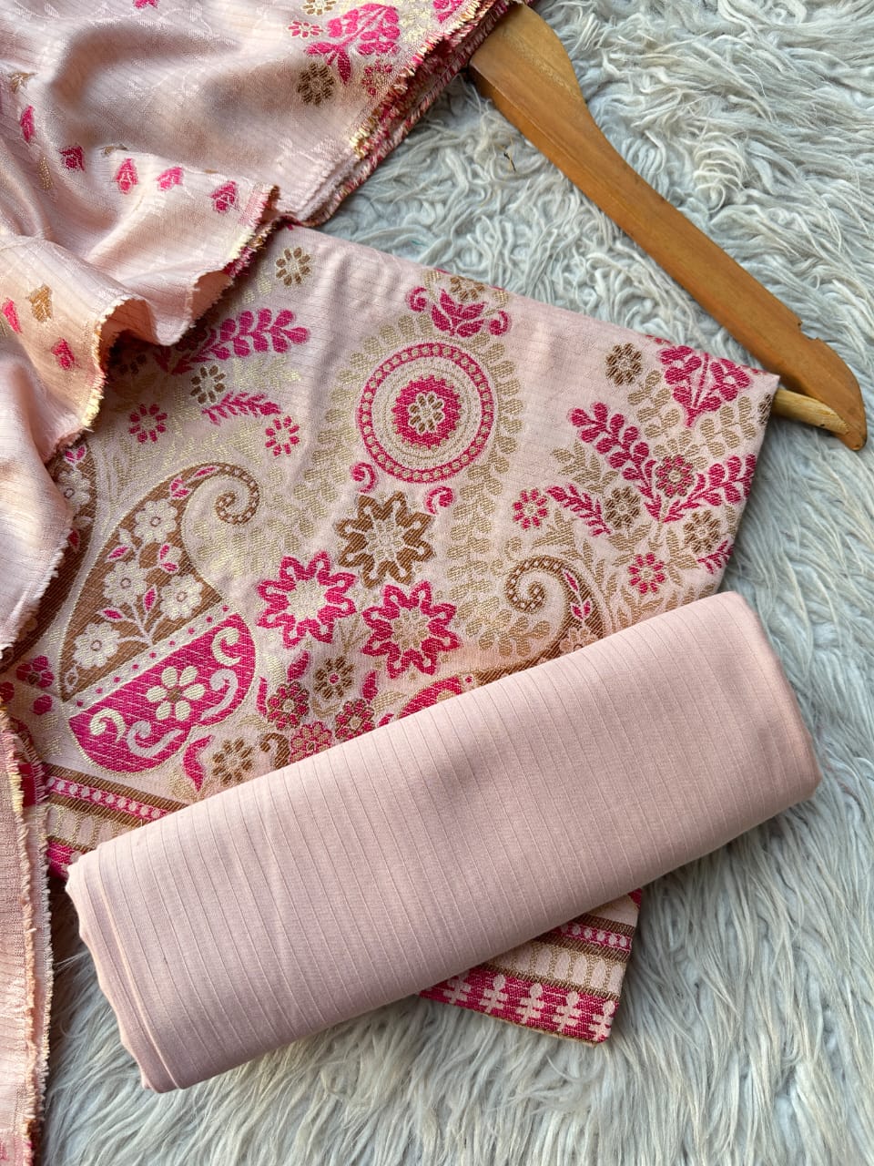 RM29 - Gul Ahmed Unstitched Doriya Jacquard 3P