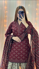 BSN21 - Bin Saeed Unstitched 3 Piece Lawn