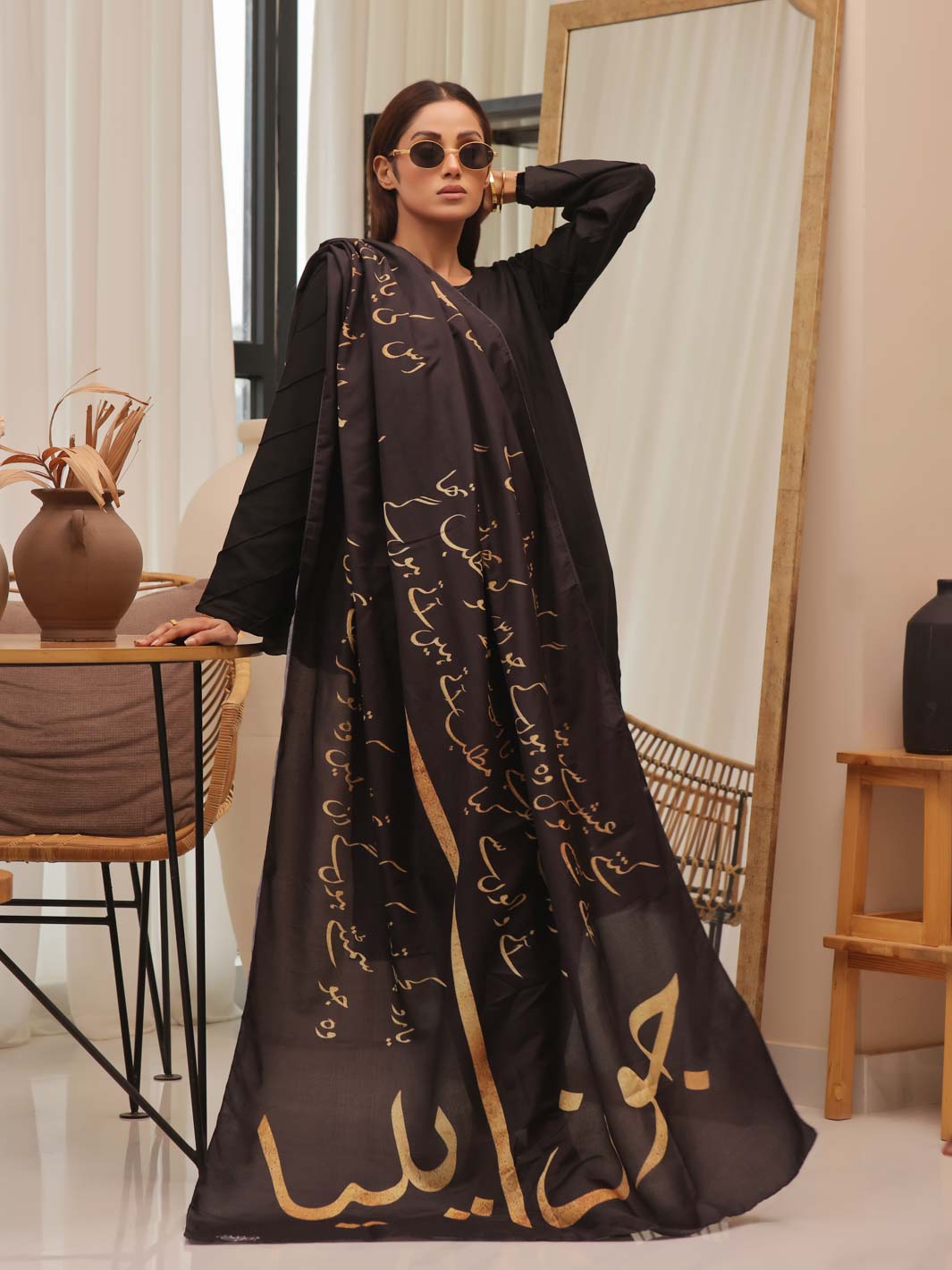 Jaun Elia Stole (Black & Gold)
