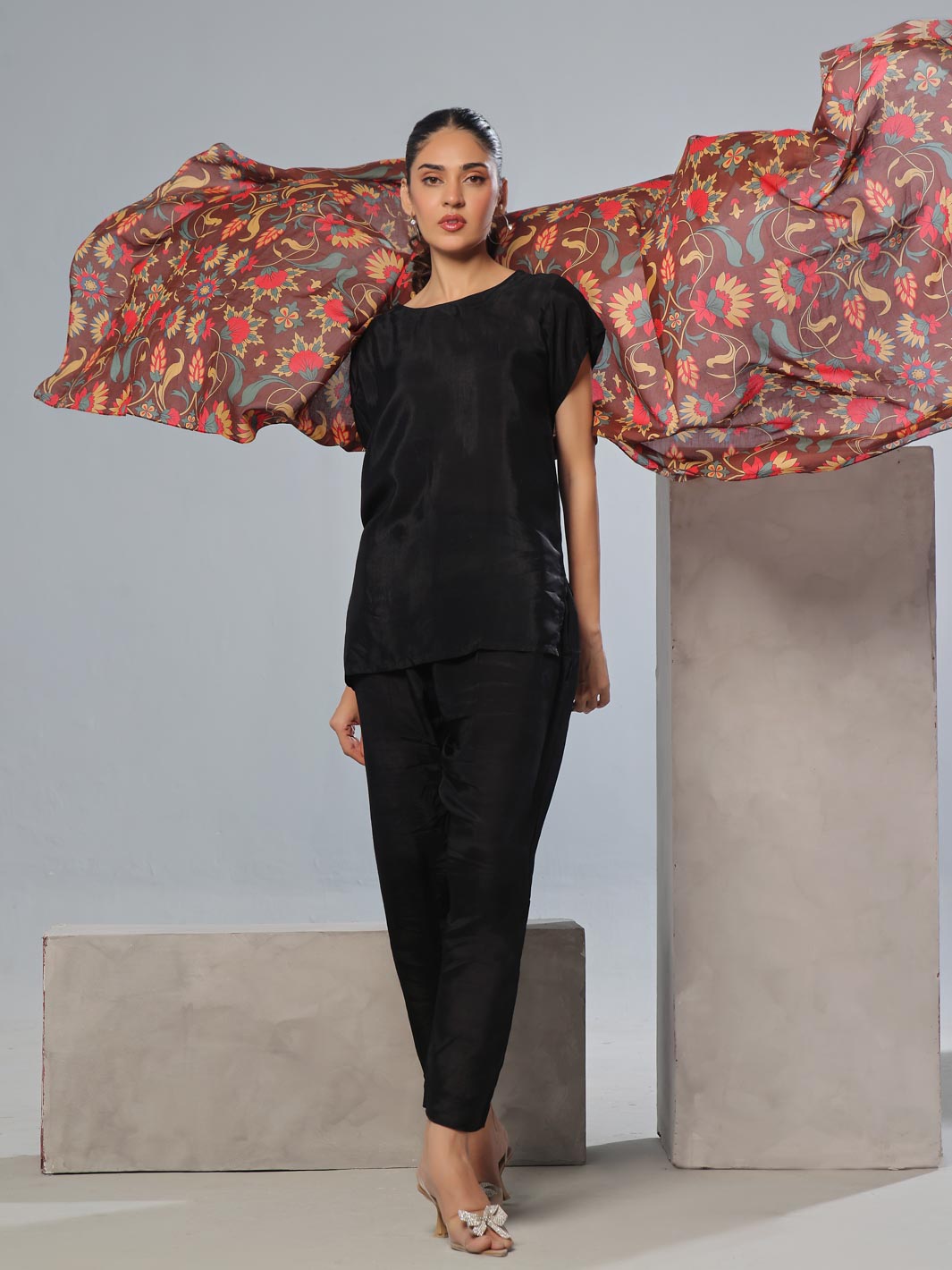 Kiari Lawn Odhni