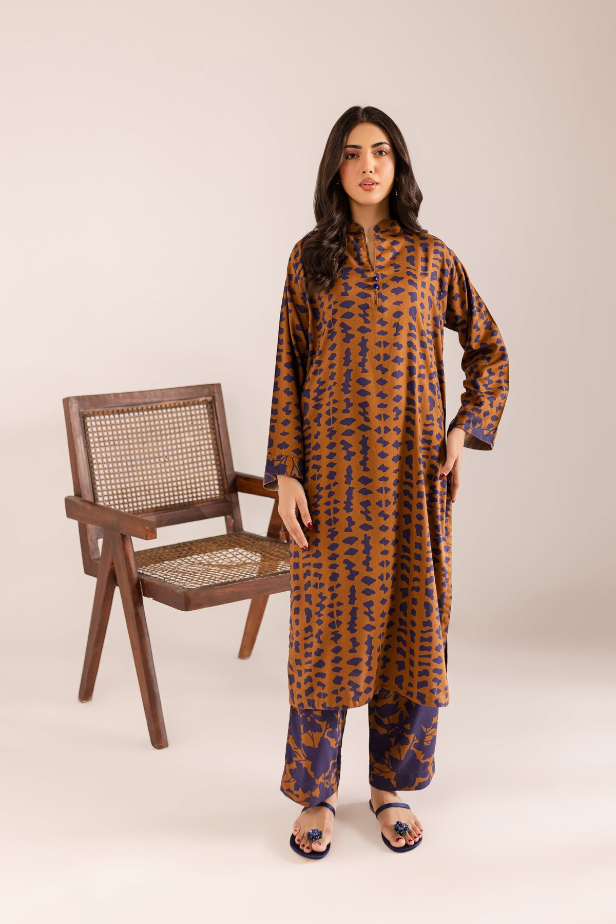 MVS-BELLA-002 / 2PC STITCHED