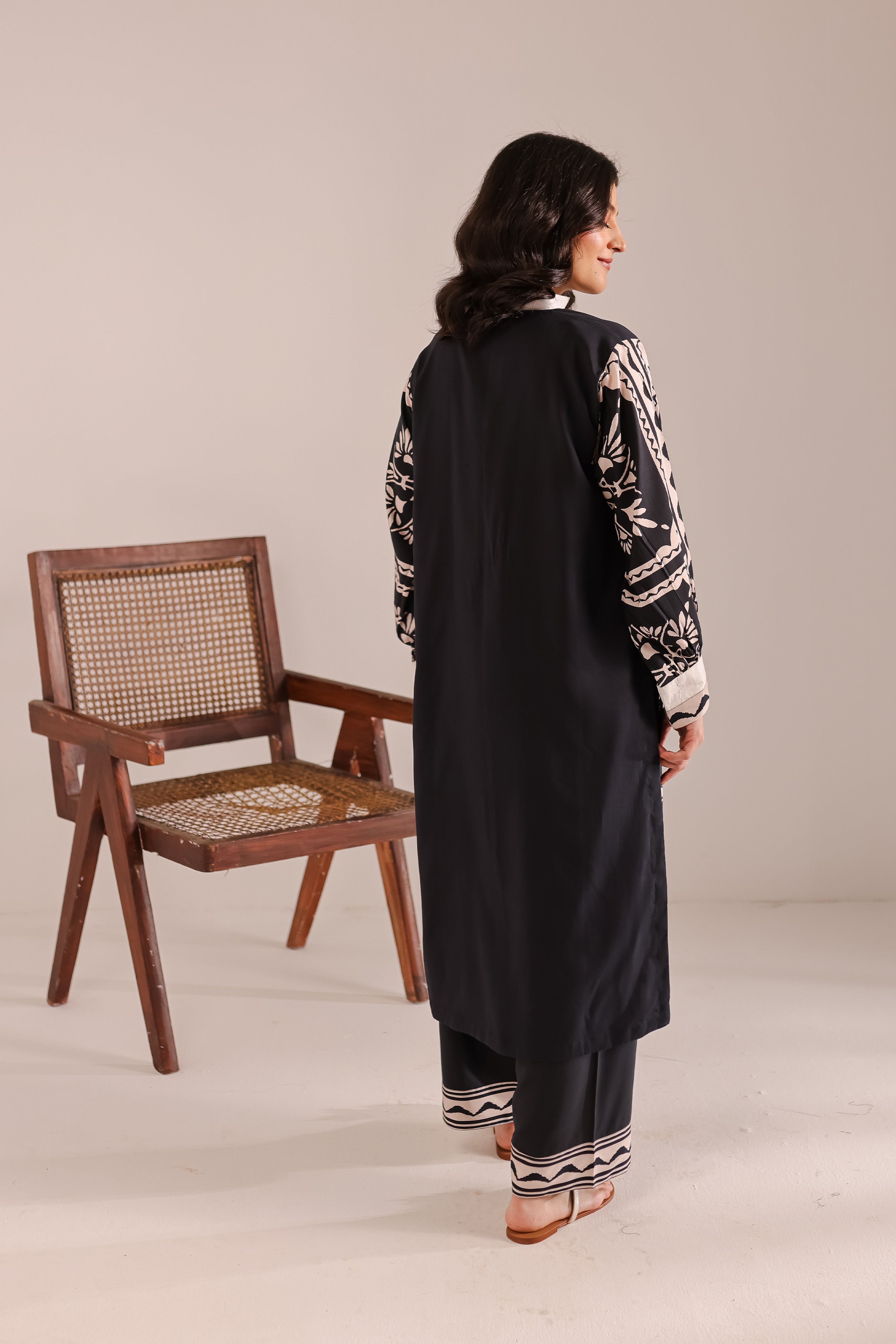 MVS-NORA-005 / 2PC STITCHED