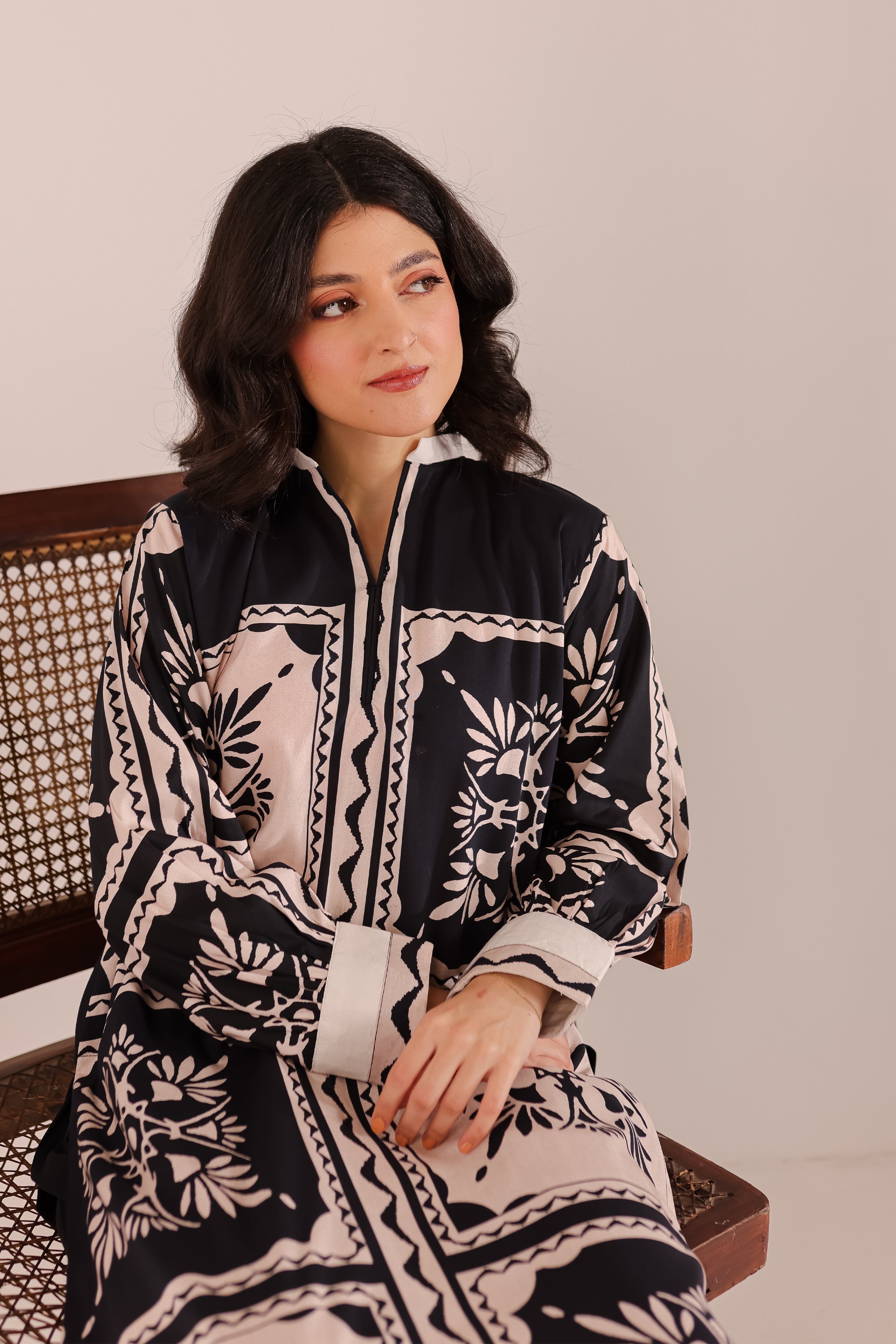 MVS-NORA-005 / 2PC STITCHED