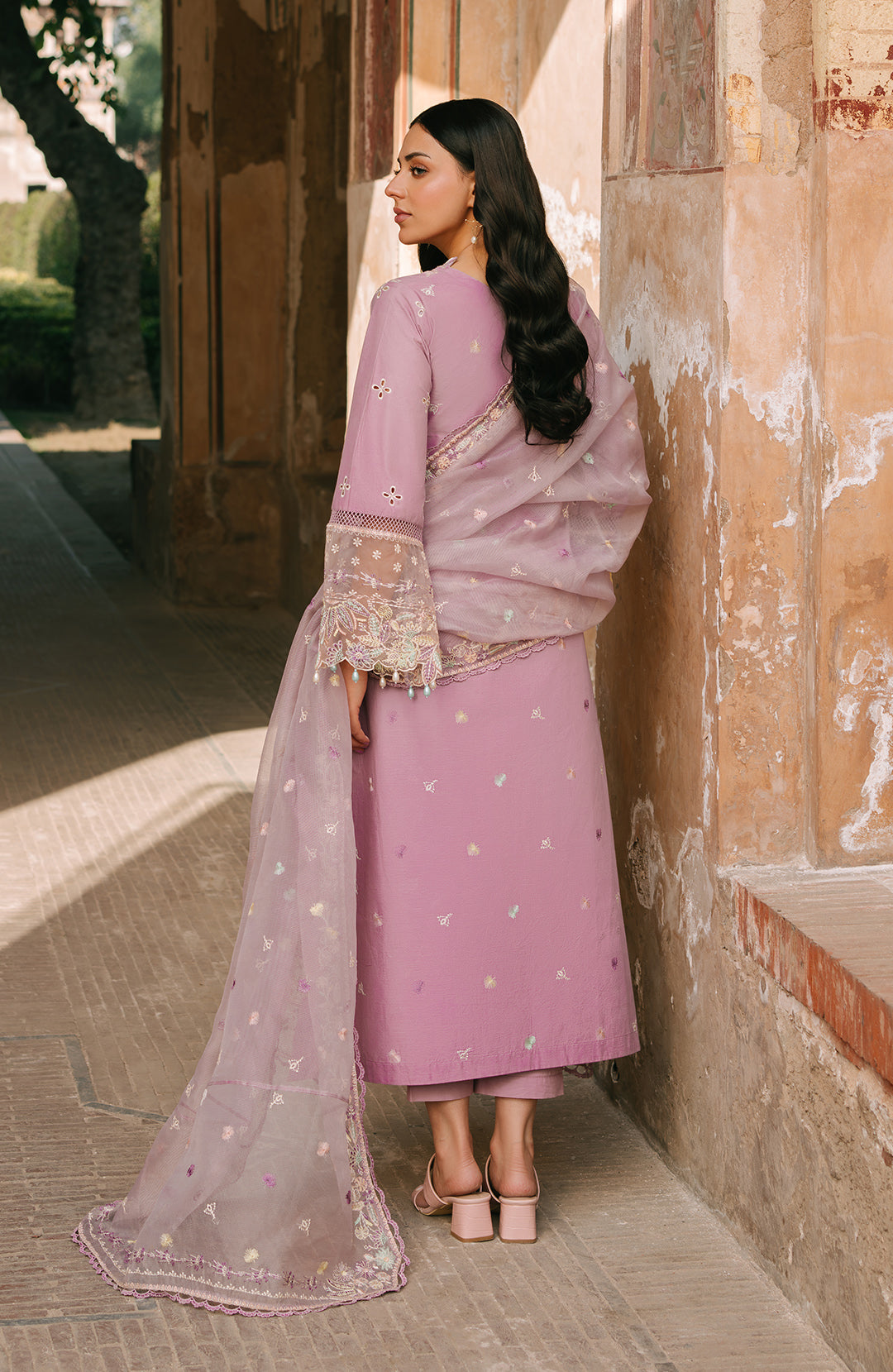 Irisa | 3Pc Lawn Embroidered Suit