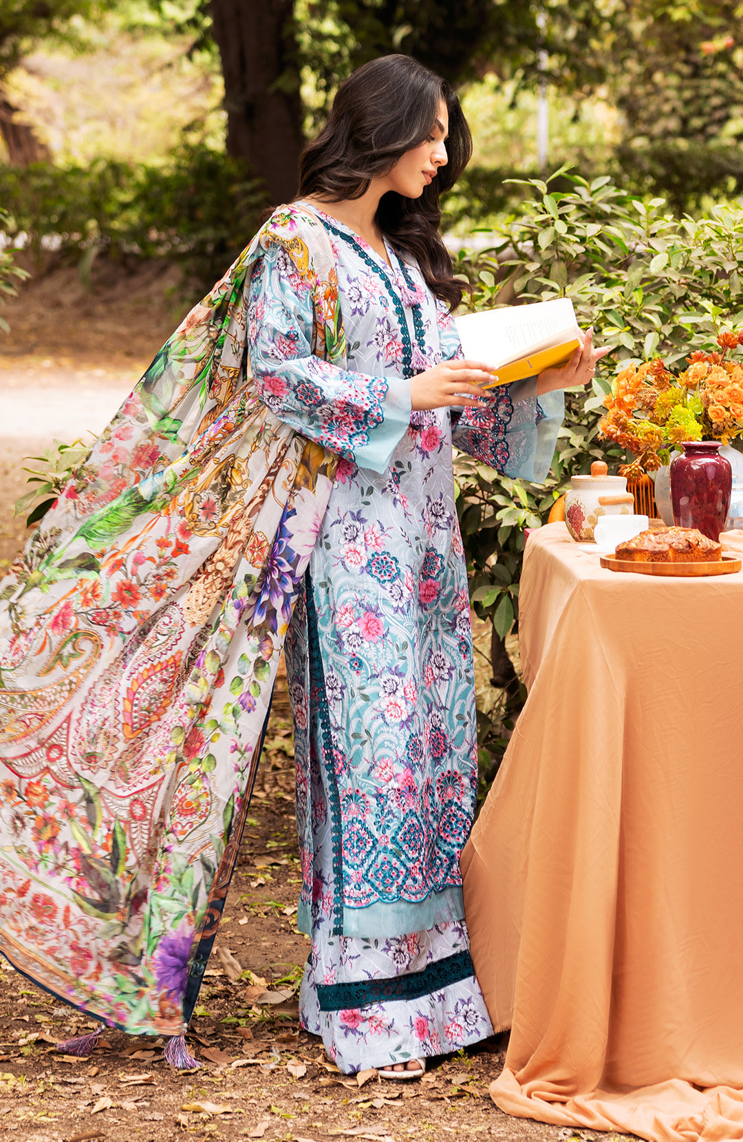 Narciso | 3Pc Lawn Chikankari Suit