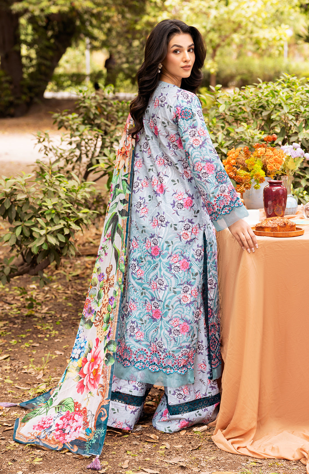 Narciso | 3Pc Lawn Chikankari Suit