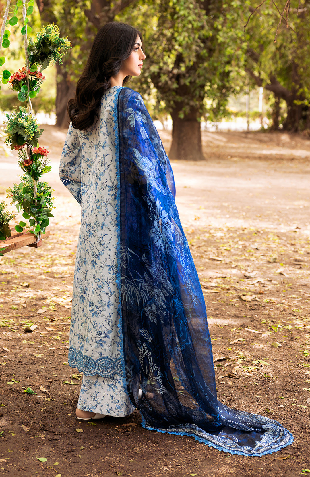 Margherita | 3Pc Lawn Chikankari Suit
