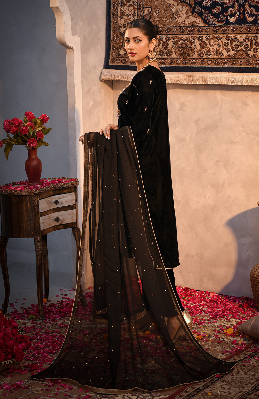 Glamoura | Hand-Embellished Velvet Stitched Suit
