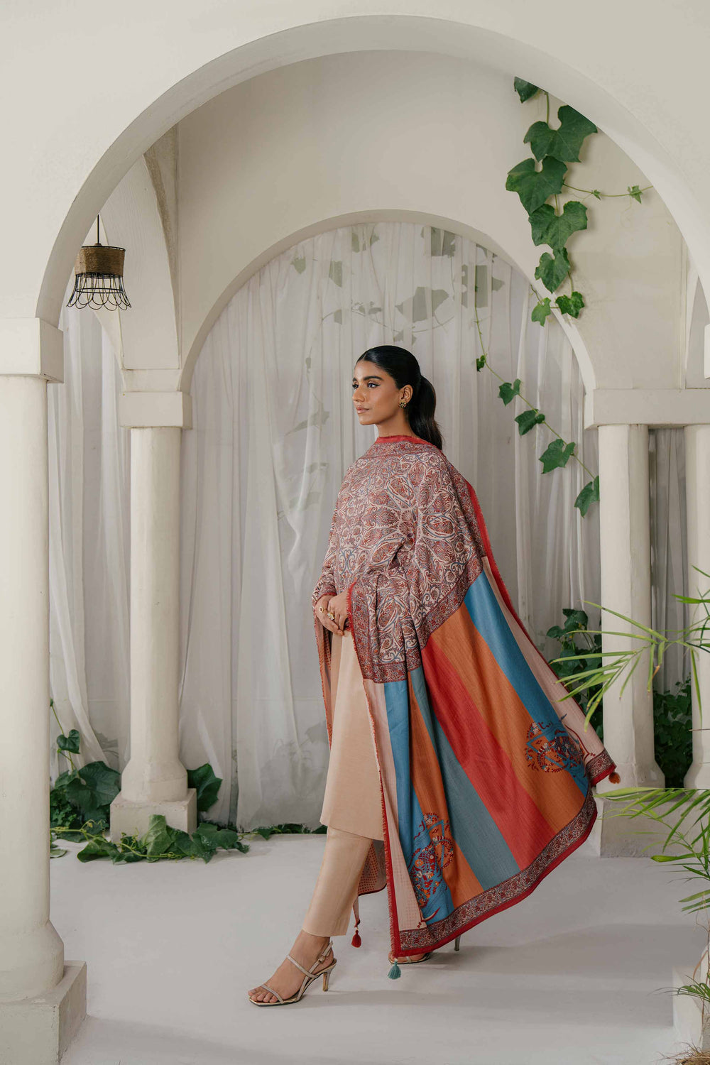 42303436 - Khaddar Jacquard 3P