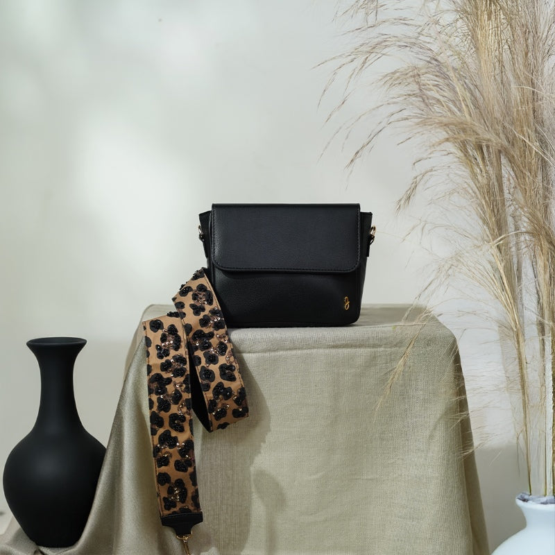 Crossbody Black Bag with Leopard Strap