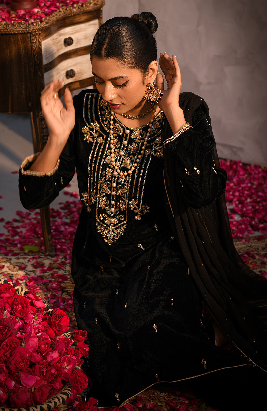 Glamoura | Hand-Embellished Velvet Stitched Suit