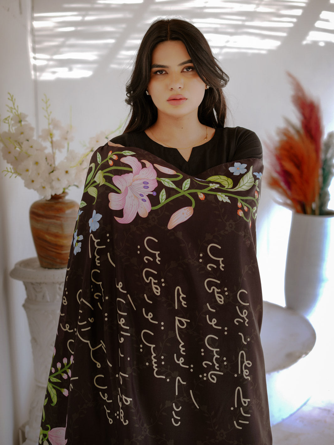 Aadat Odhni (Black)