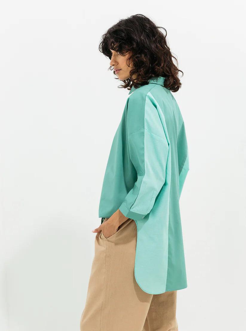 TEAL COLOR BLOCKED COLLAR SHIRT