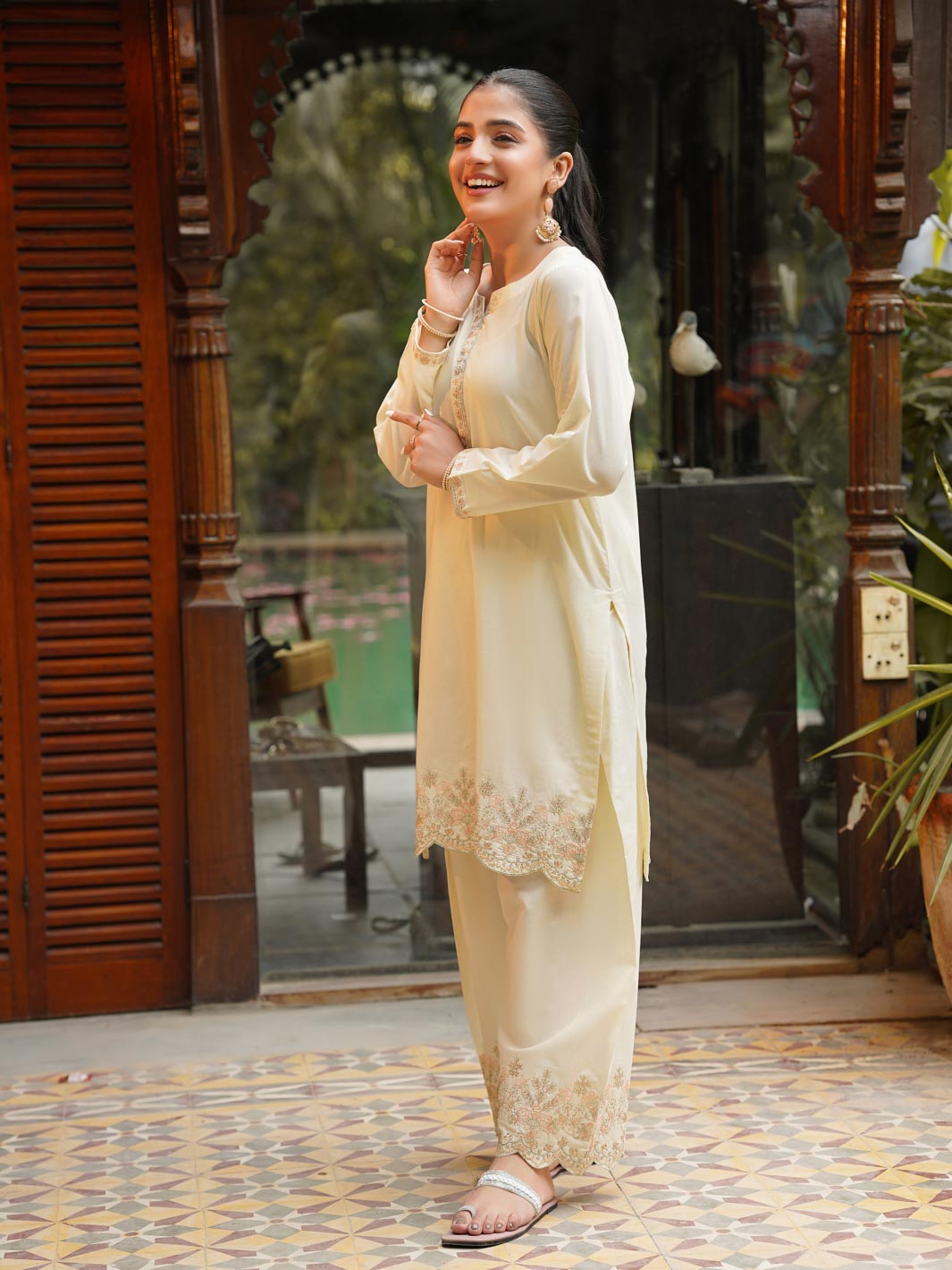 Shaffaf (Cream White)
