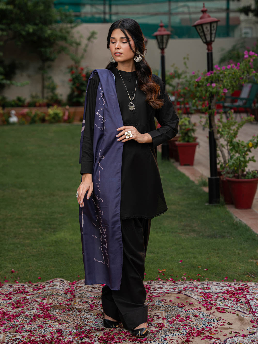 Jaun Elia Stole (Voilet Blue)