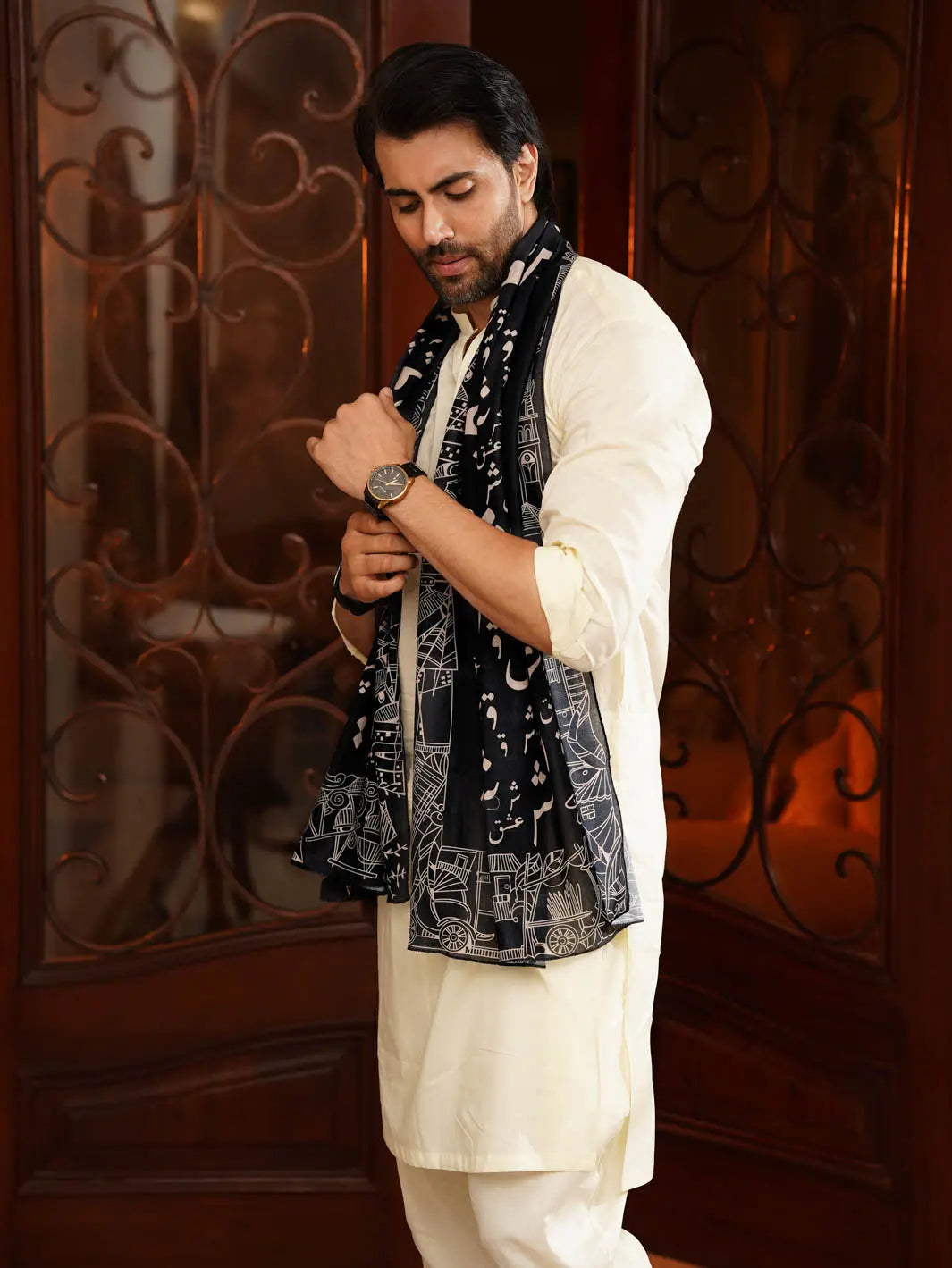 Ishq ke Tukre Stole (Black) TNG by MD
