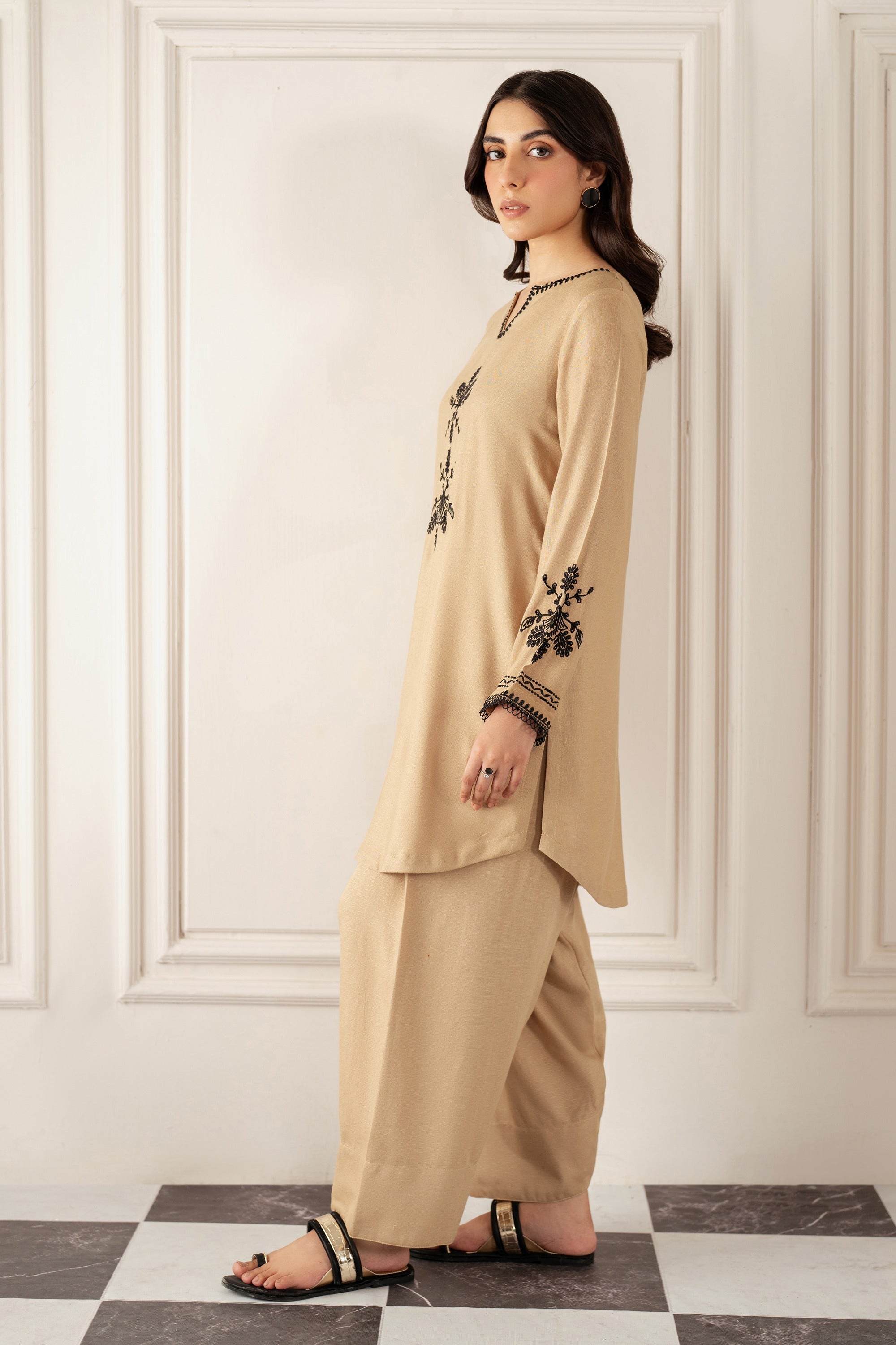 Defne - 2Pc Embroidered w Farshi Shalwar