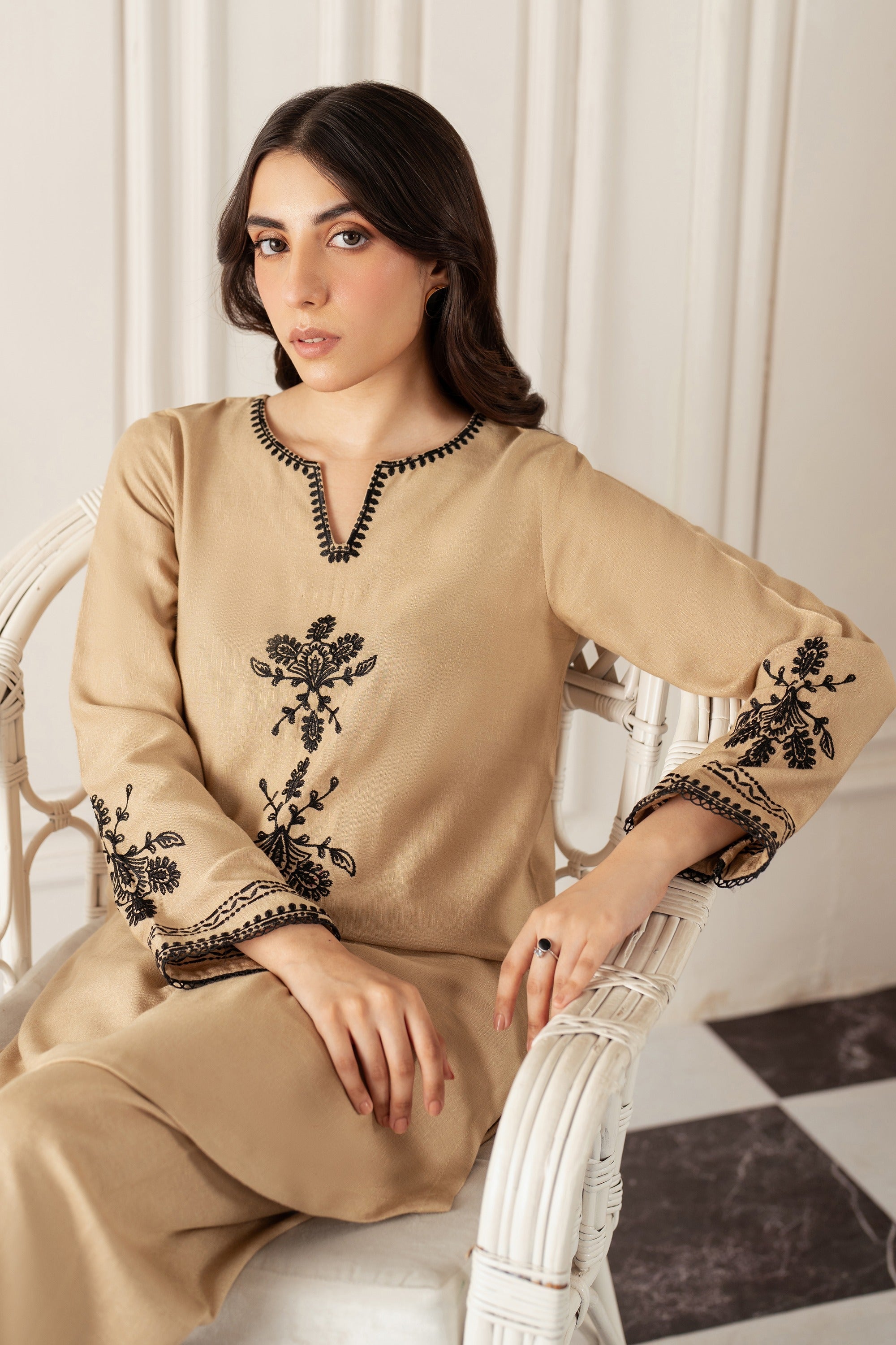 Defne - 2Pc Embroidered w Farshi Shalwar