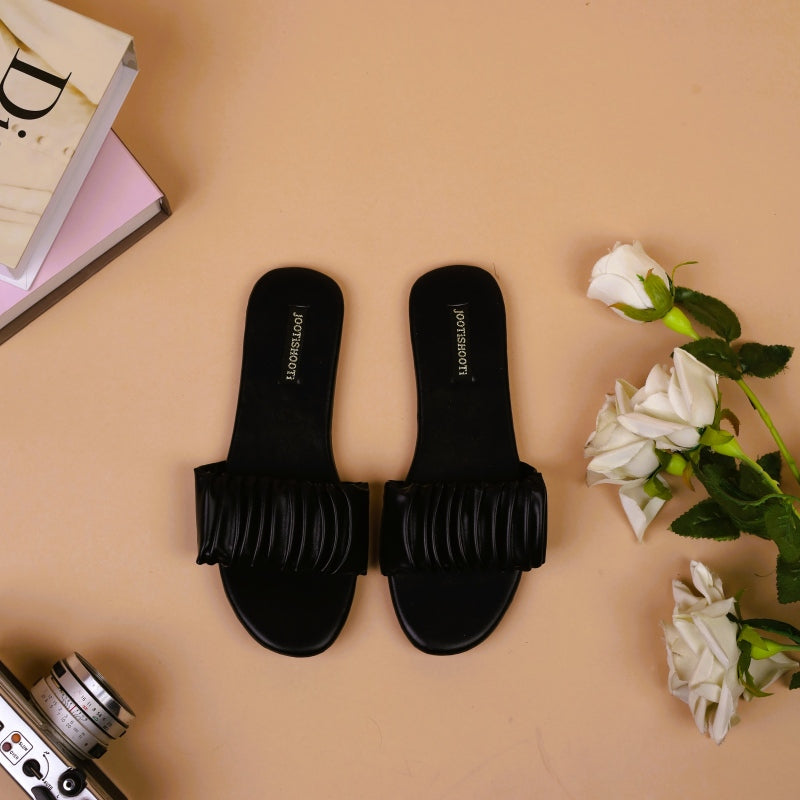 Scrunch It Up Black