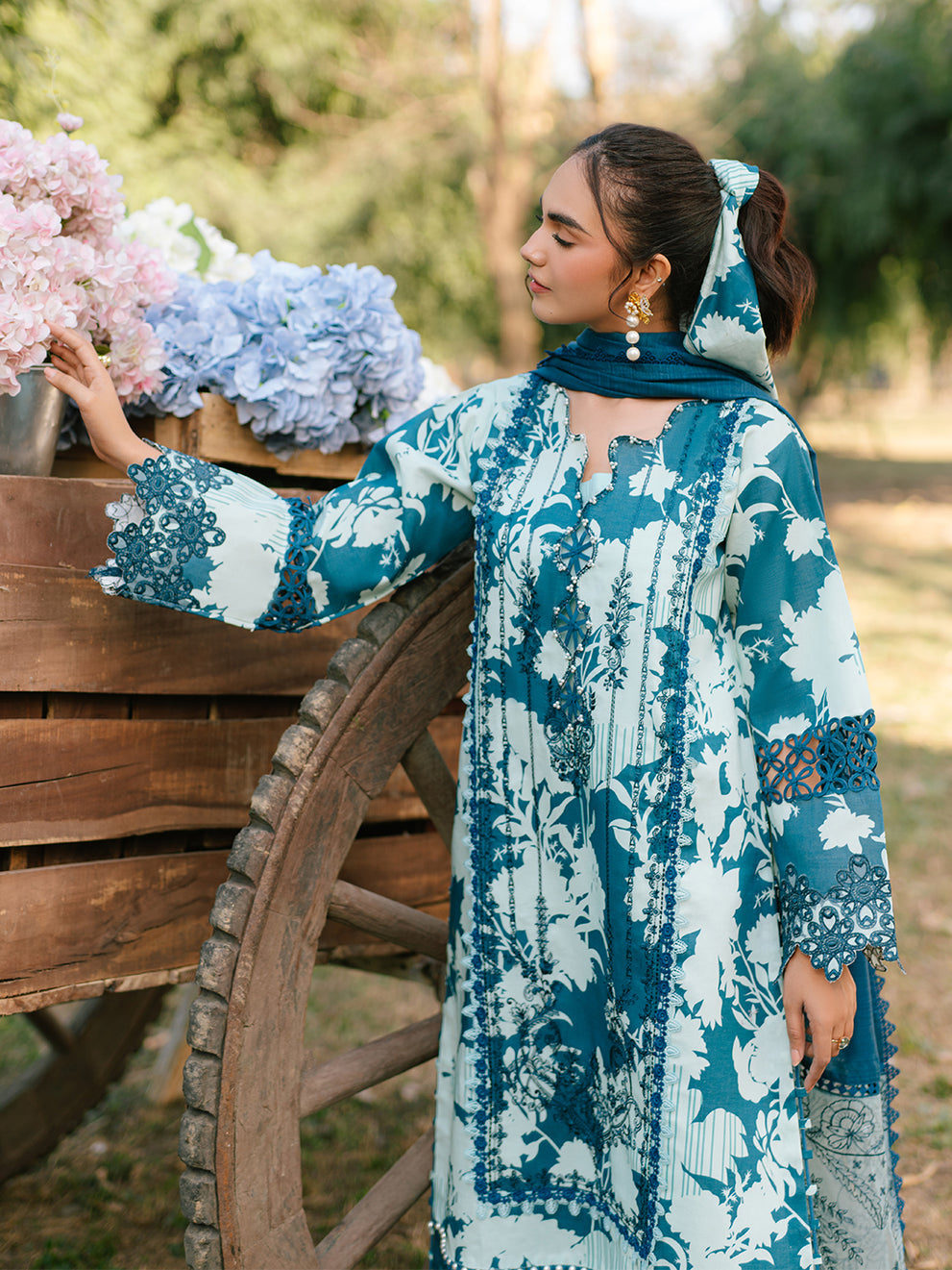 Ivory-11 - Embroidered Lawn 3P