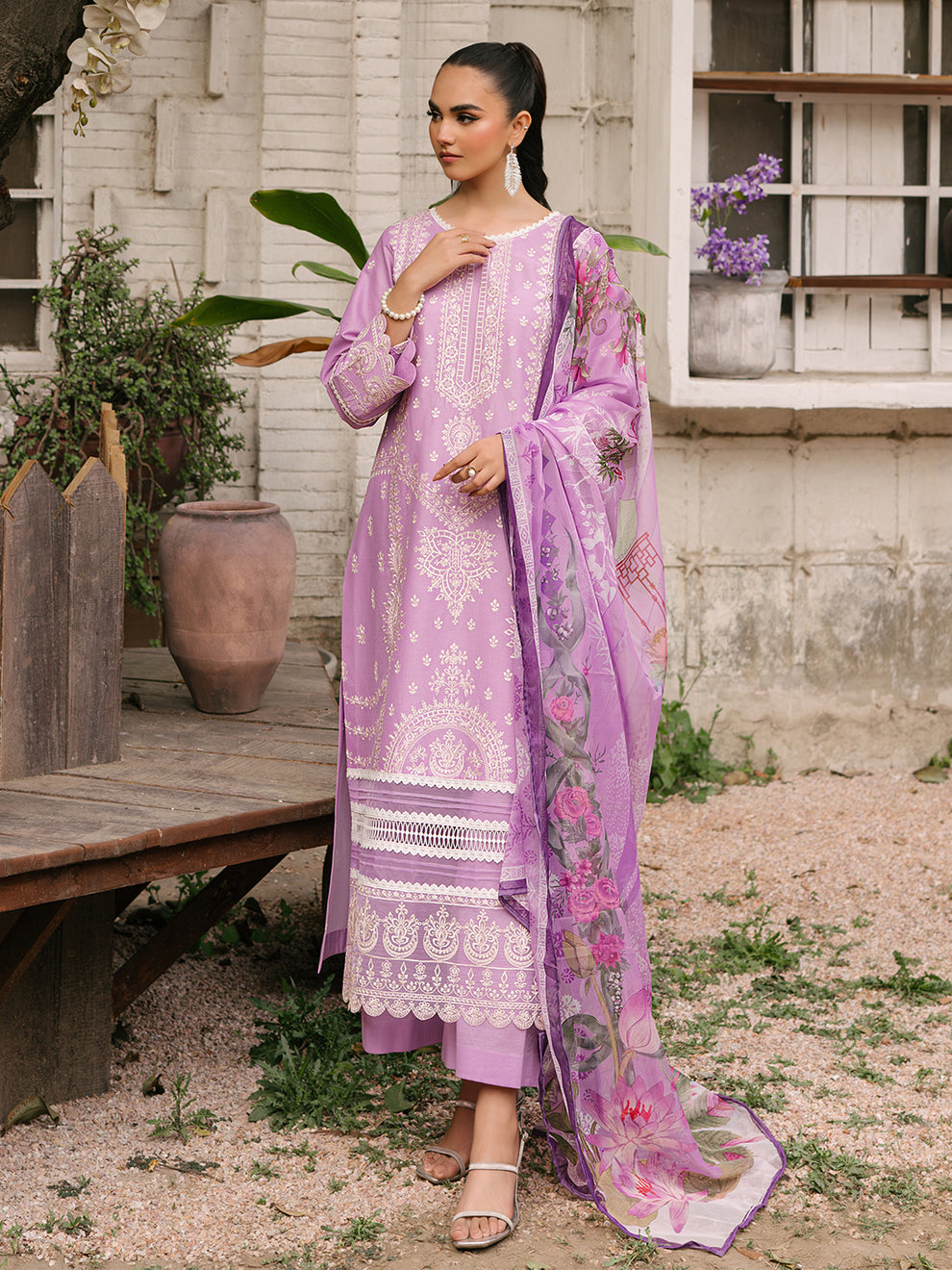 MK 05B - Embroidered 3P Lawn