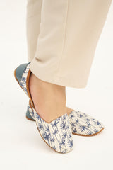 “Close-up of Resorto shoes highlighting intricate embroidery and texture, comfortable for daily wear”