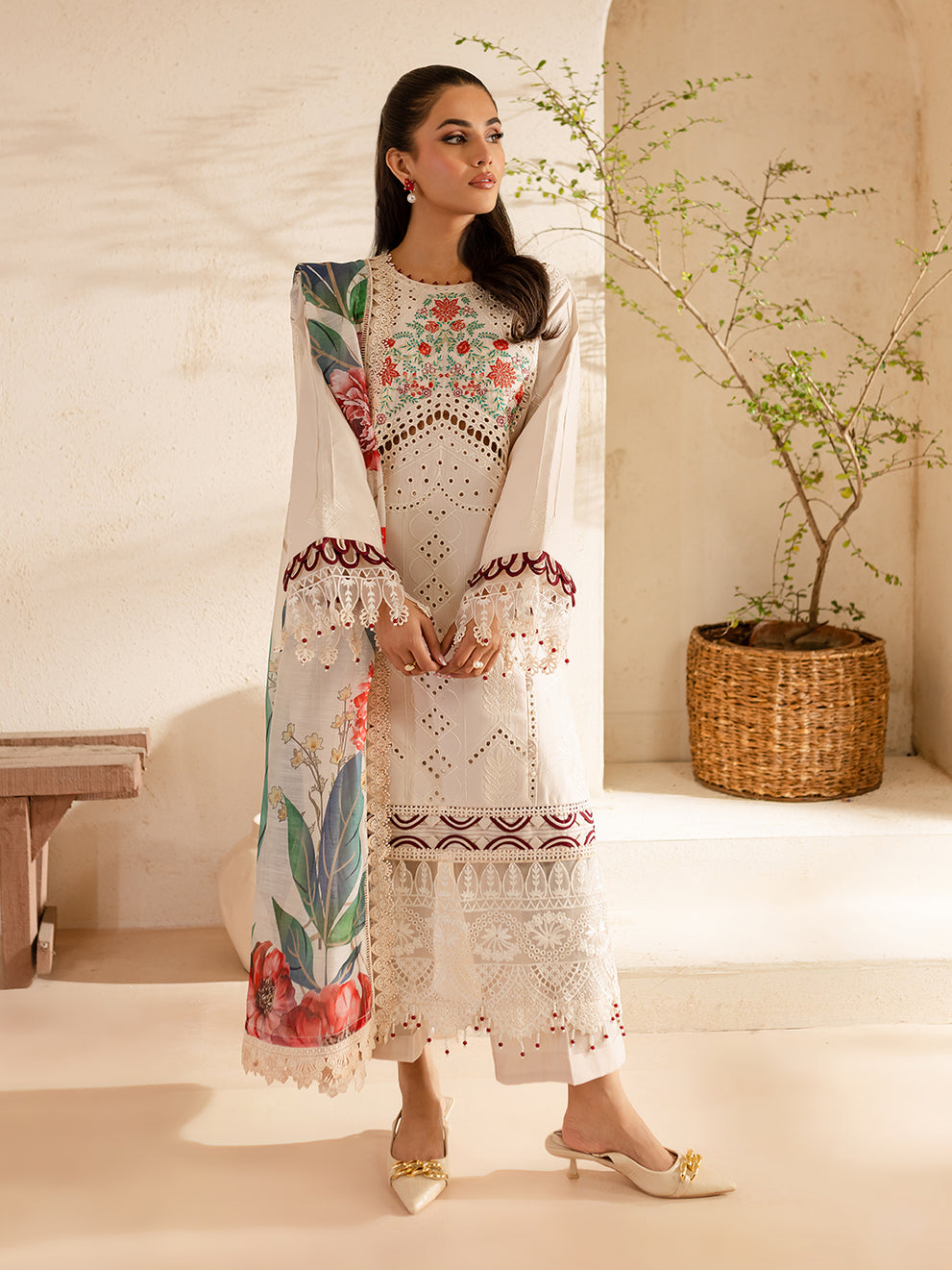 SG-06 - Embroidered Lawn 3P