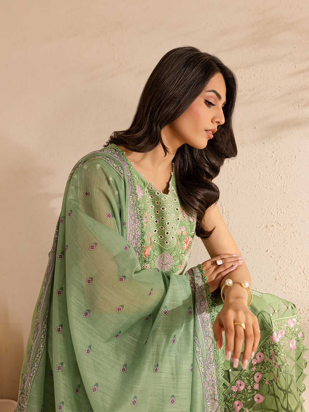 SG-09 - Embroidered Lawn 3P