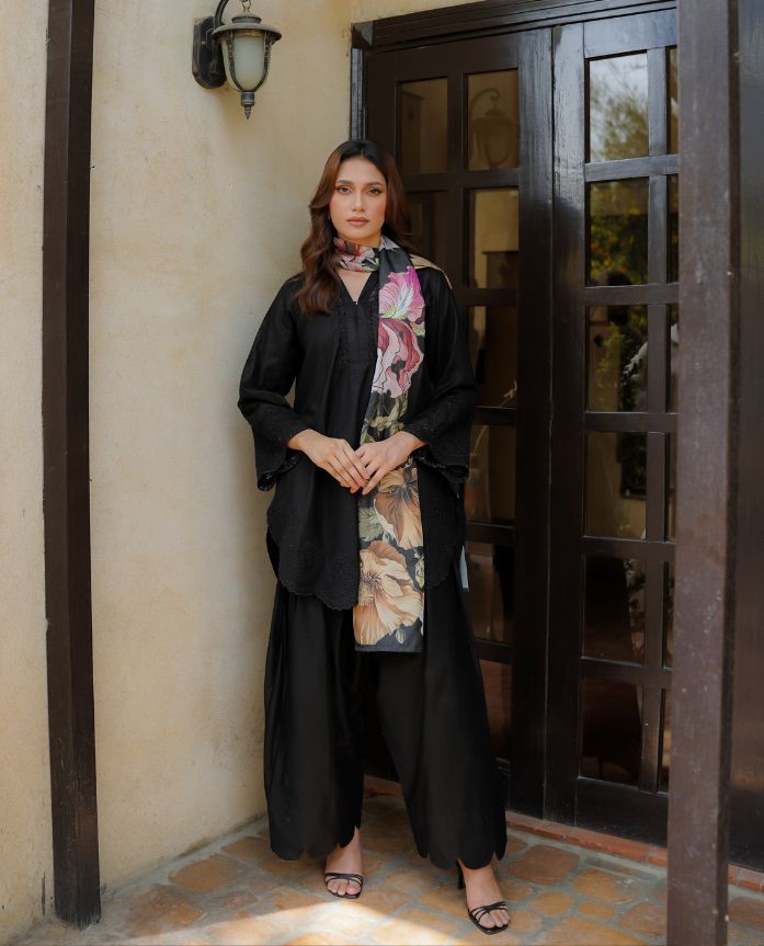 pre-booked  Black Schiffly