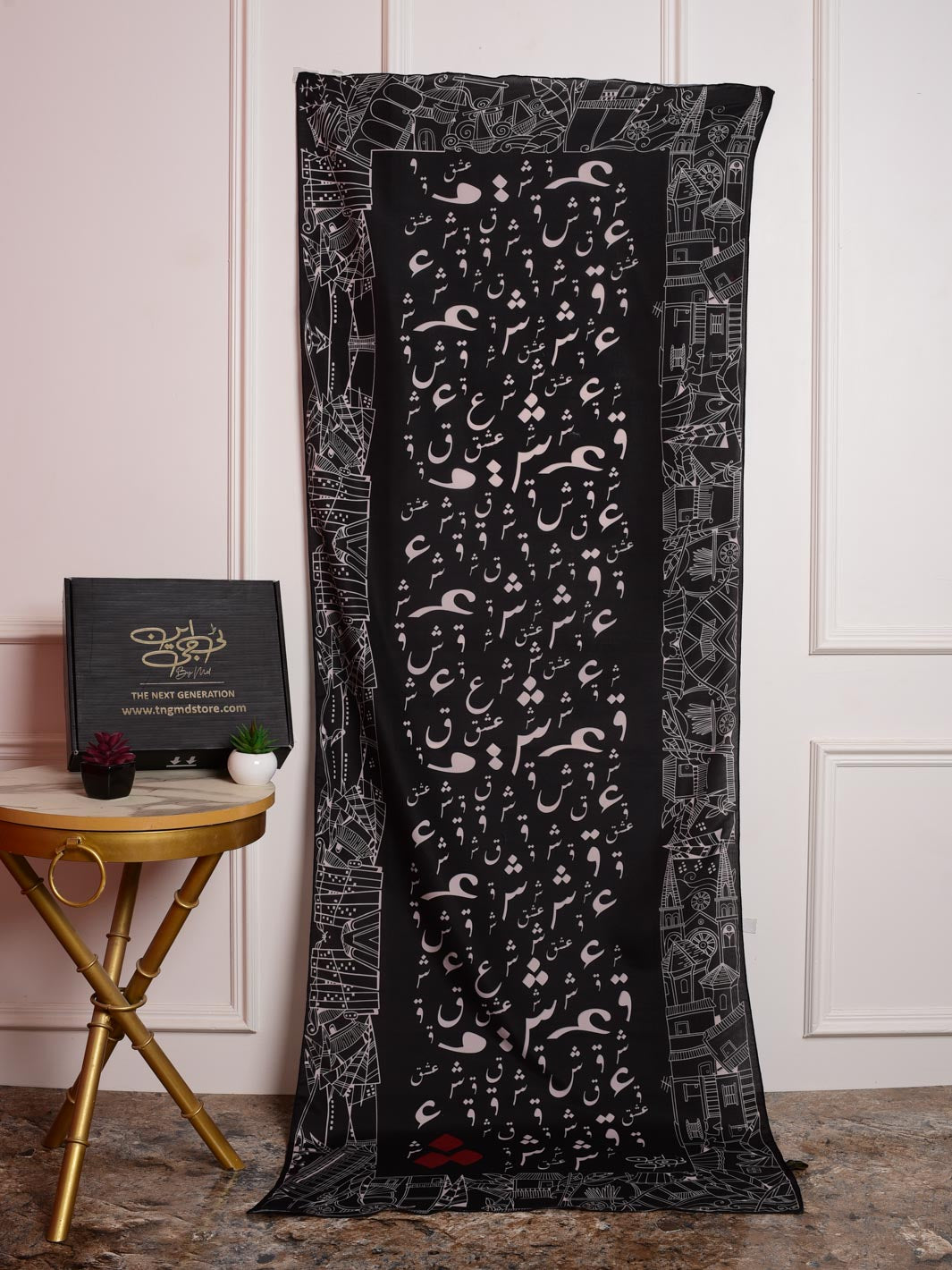 Ishq Ke Tukre Stole (Black - Men)