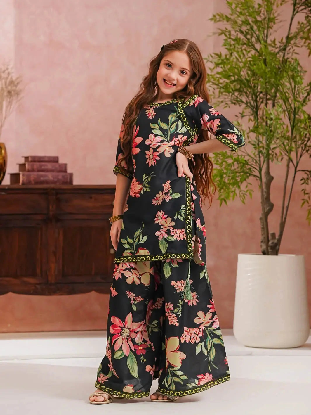 Sargoshi-Kid | Gharara Set | Black Tngmdstore