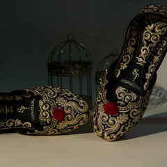 Naqsh-e-Zar (Red Pompom)