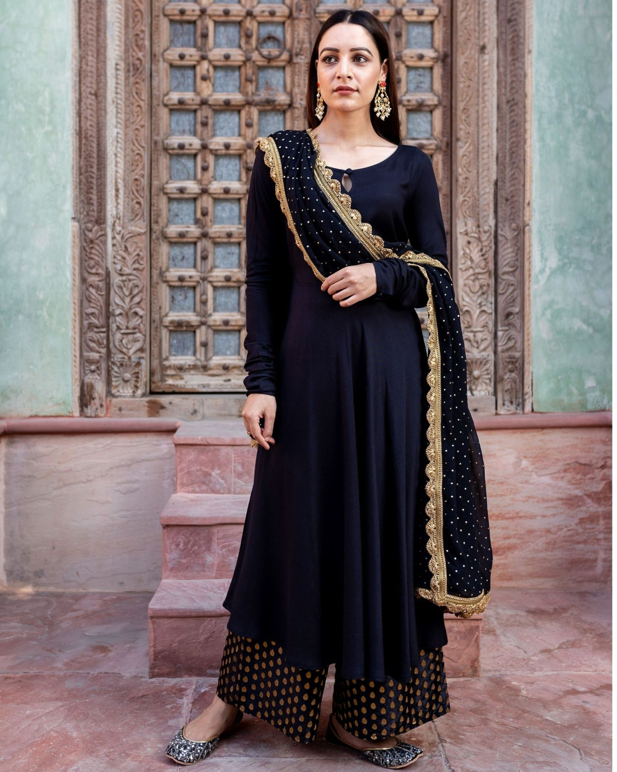 Black & Gold Suite Set