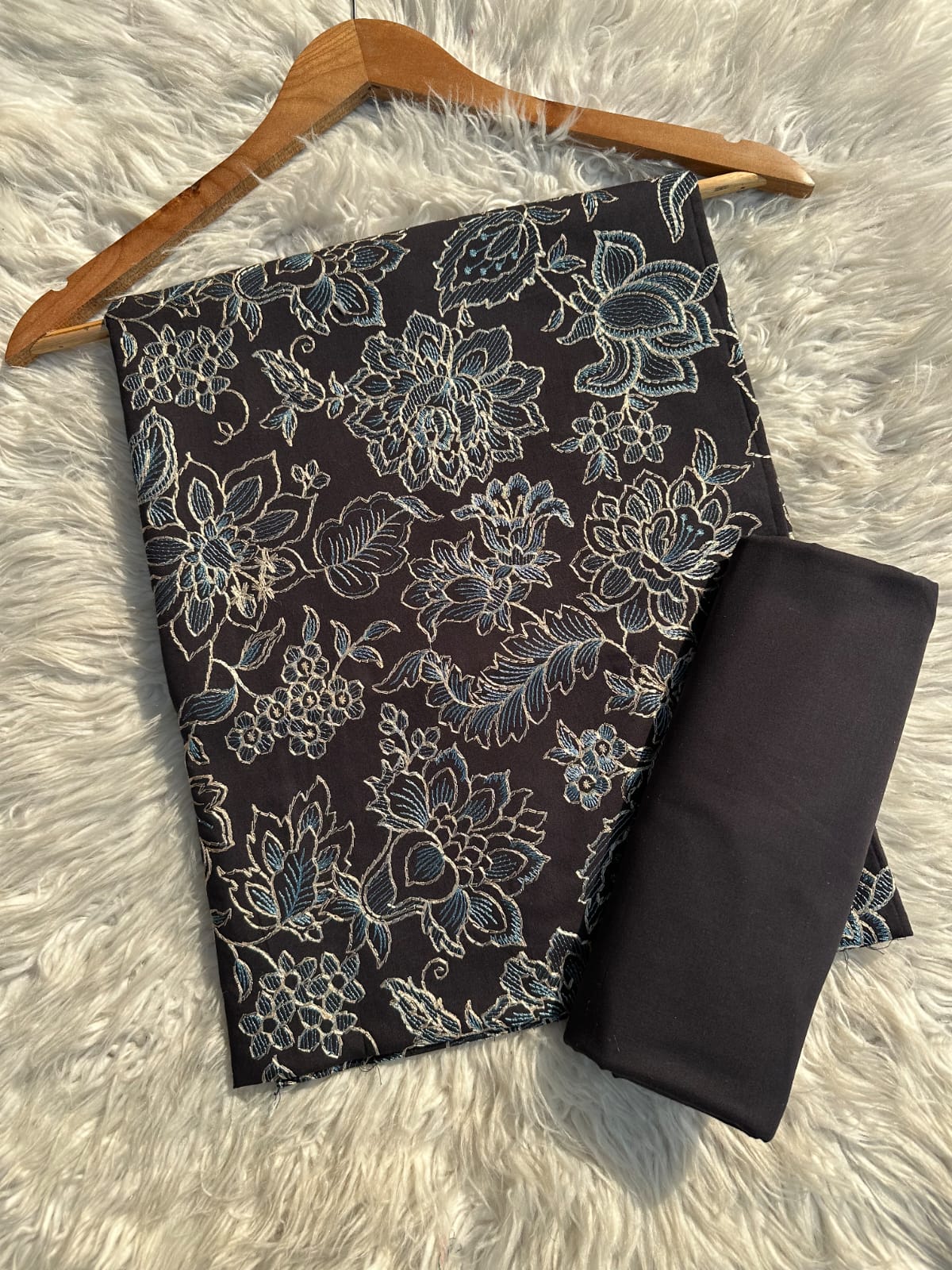BZ25 - Bareeze Embroidered Lawn 2P