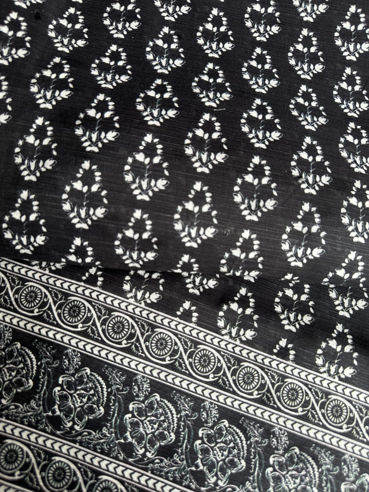 DL05 - Doriya Lawn Digital Printed 3P