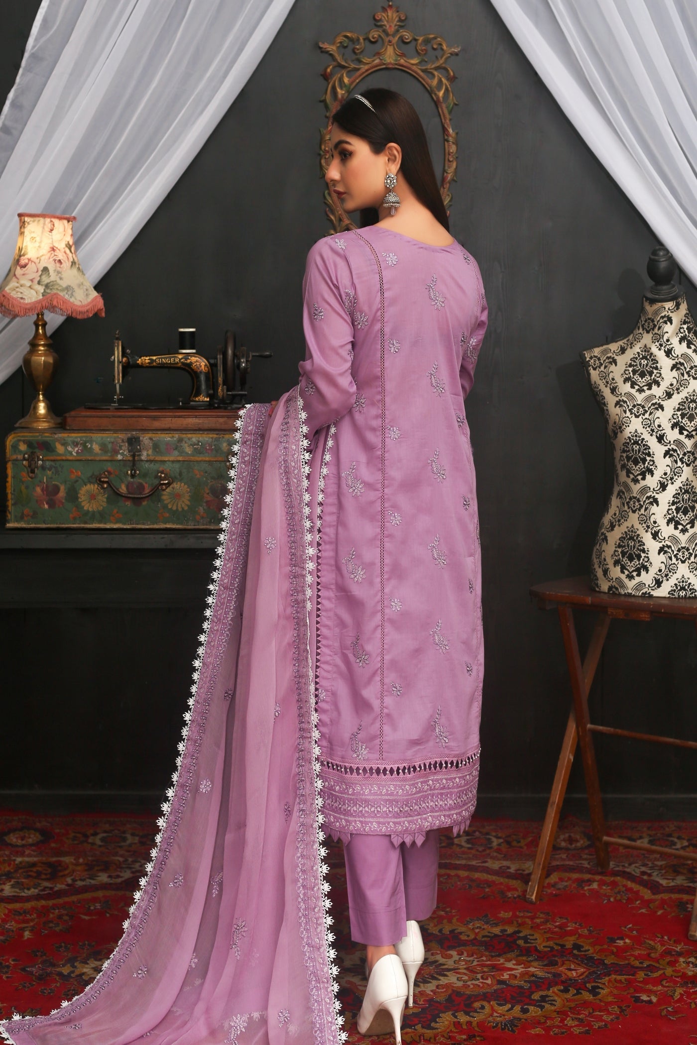 3 PC - Embroidered Lawn Suit