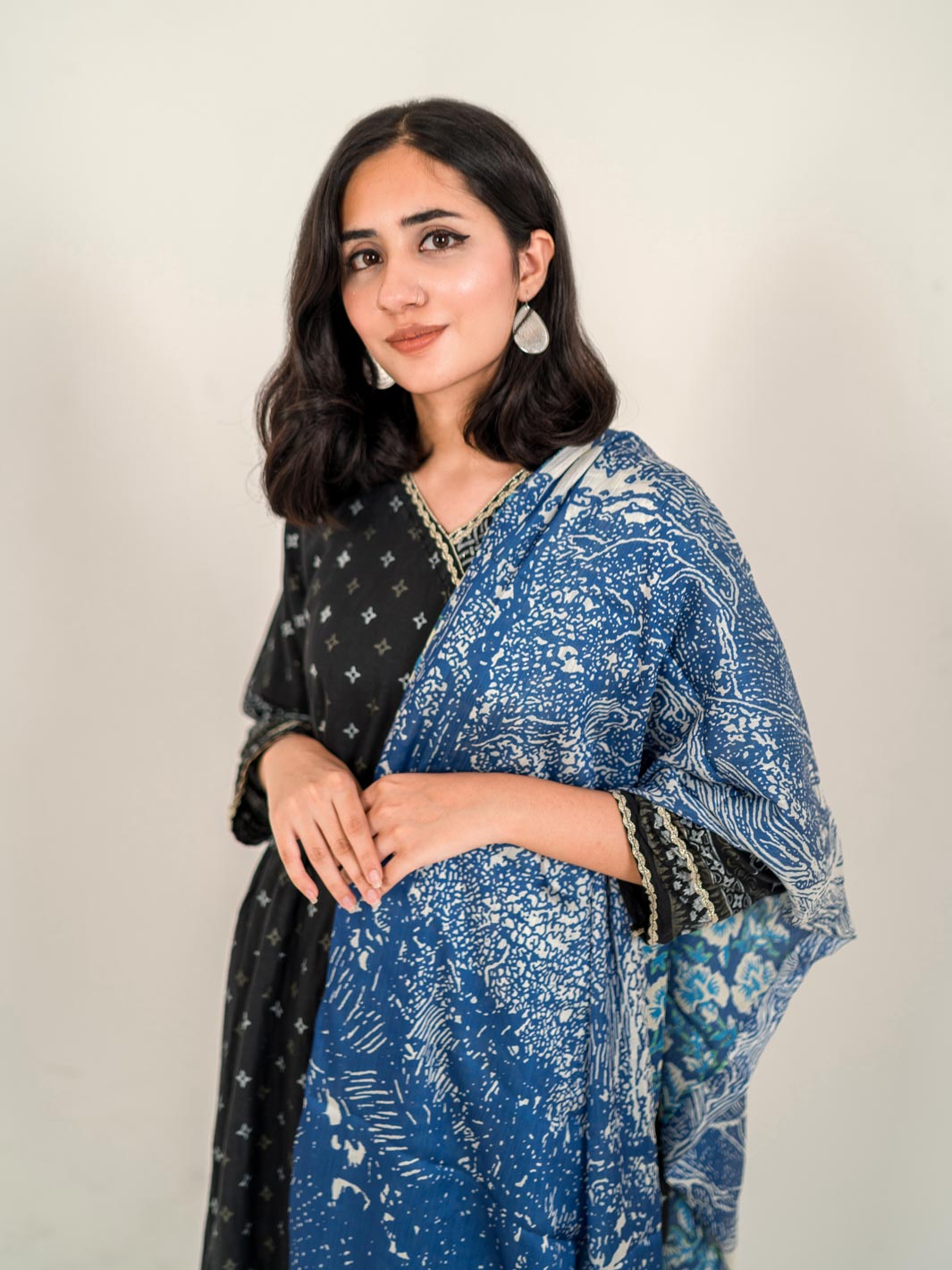 Orchid Floral Stole (Blue D.S)