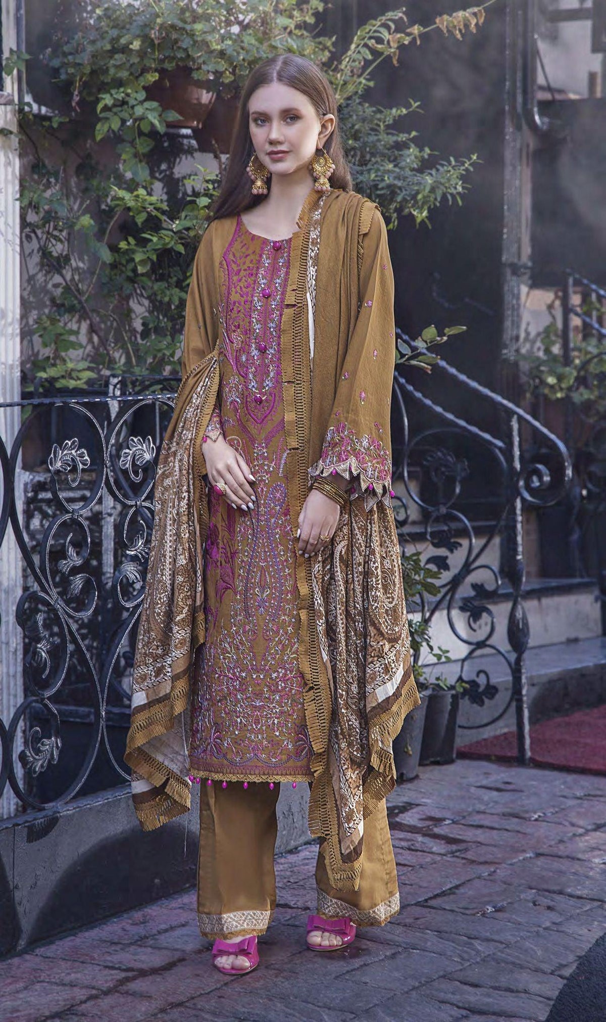 EA-W1-519 | Khaddar Embroidered 3P