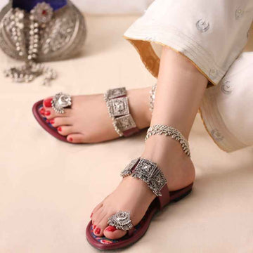 Surkh Mehfil Kolhapuri chappal for ladies, red color, ethnic footwear Pakistan