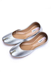 Plain Silver Khussa - Jooti Shooti