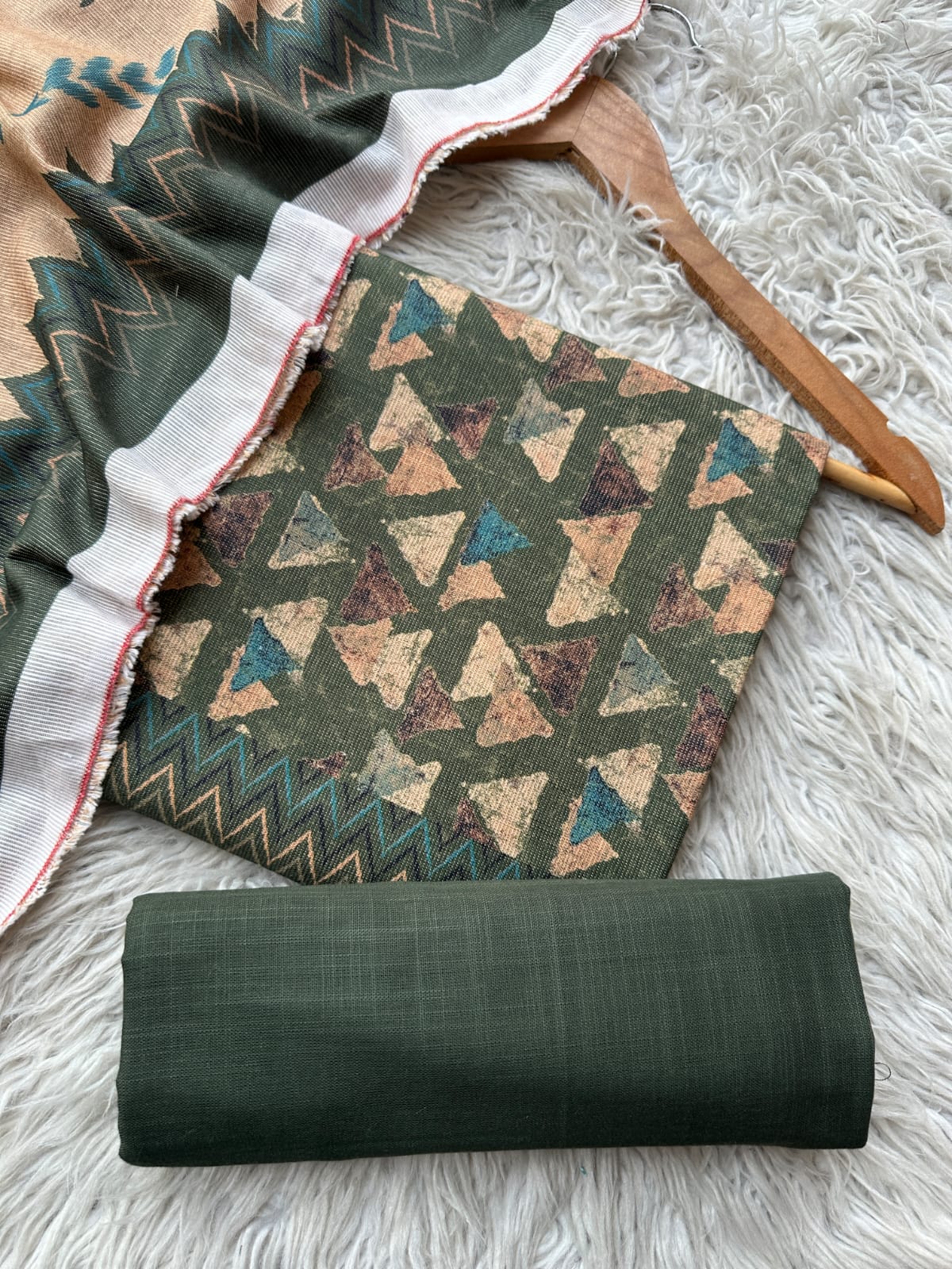 SA72 - Safina Printed Khaddar Jacquard 3P