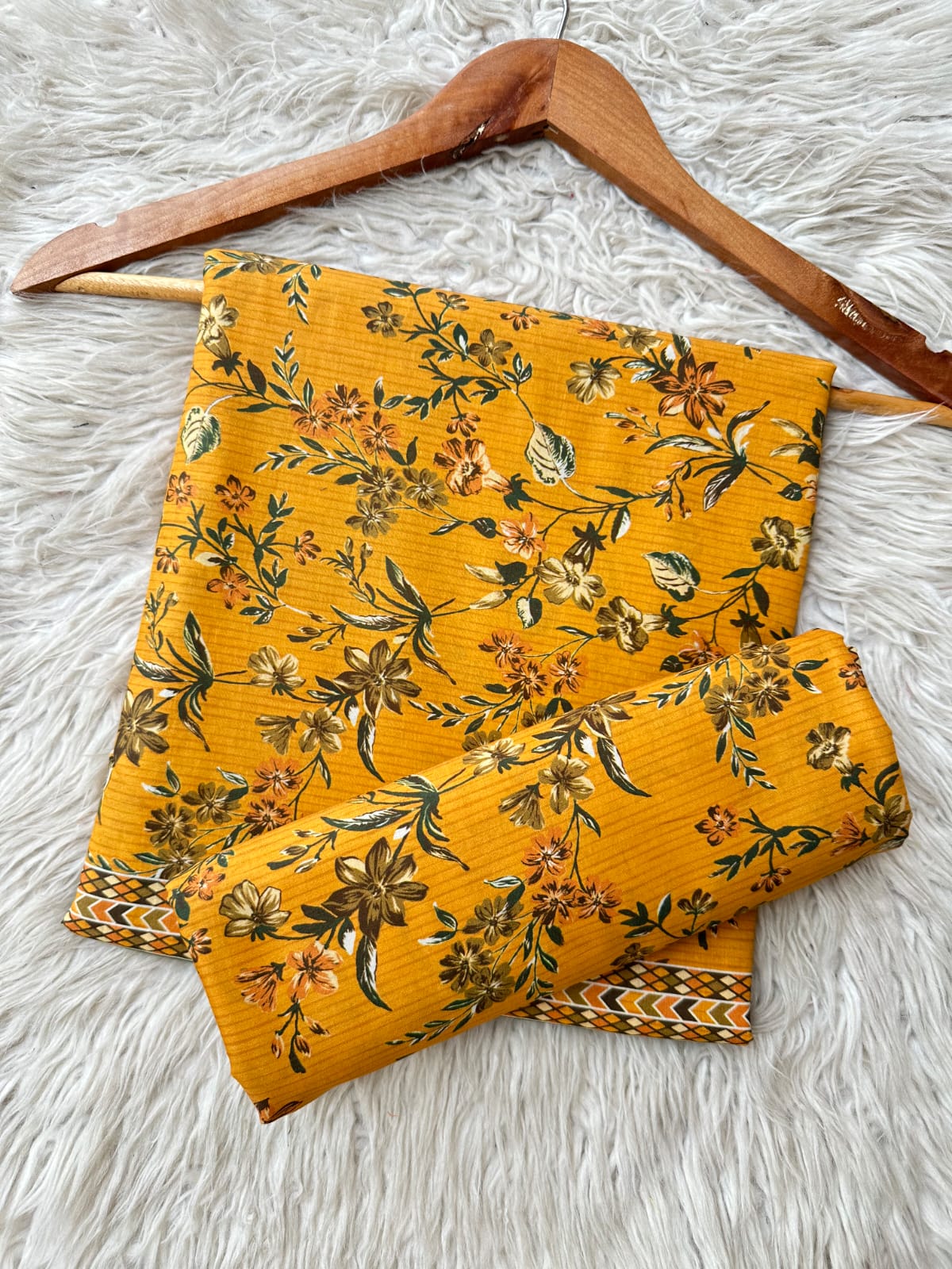 BS49 - Bin Saeed Unstitched 2P Lawn