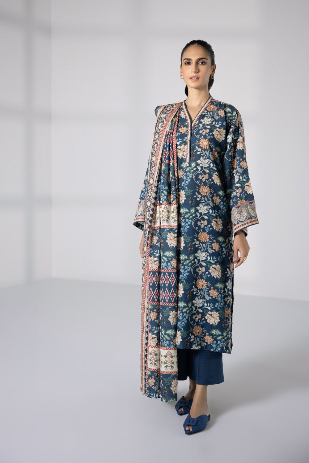 SP 33 - Unstitched Printed Lawn 3P