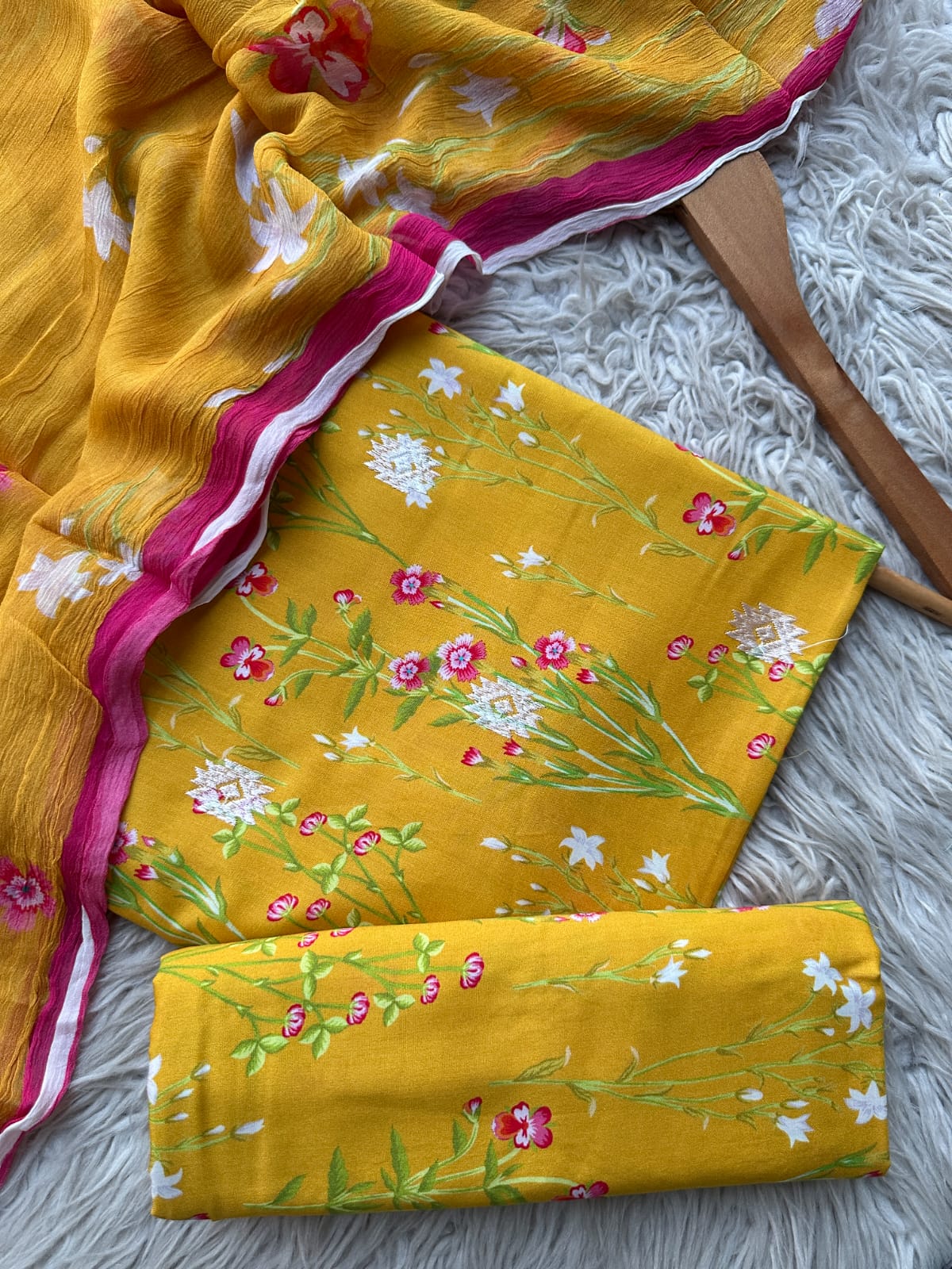 BR2 - Bareeze Chikankari Linen 3P